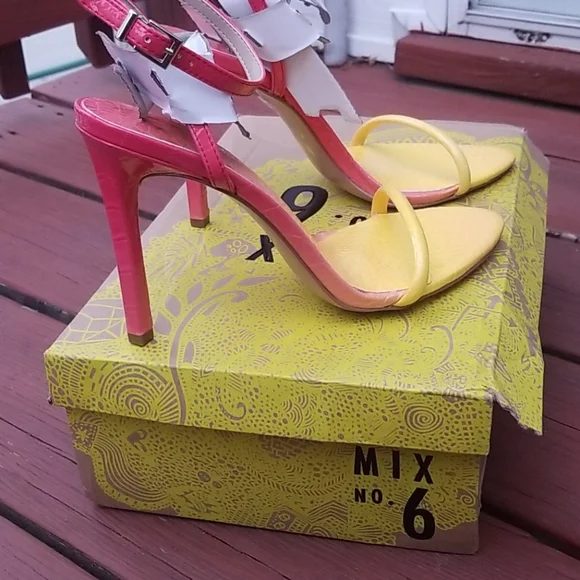 new women's coral & yellow ombre heels...size 7.5 - Picture 5 of 6